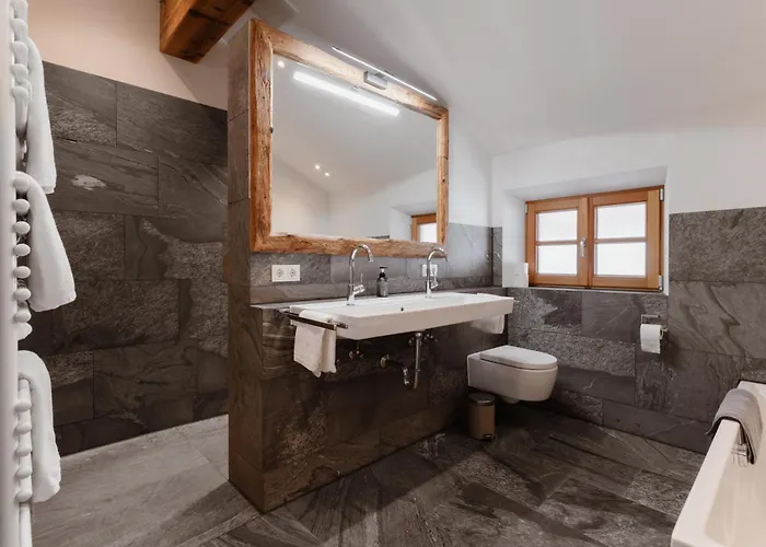 I - Private Alpine Cahlet Next To Tegernsee For Family & Friends - Including Sauna & Free Parking